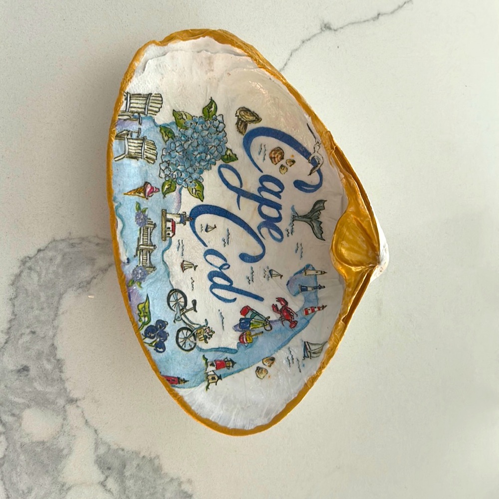 Handmade Decoupaged Clam Shell ⚓️ - Picture 2 of 4